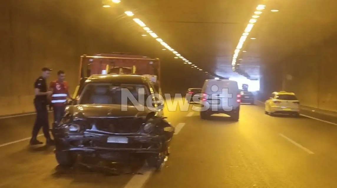 Τροχαίο στην Ποσειδώνος: Νεκρός ο οδηγός που έπαθε ανακοπή και καρφώθηκε σε τούνελ