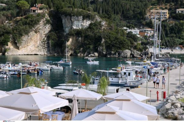 Κέρκυρα: Σε εξέλιξη επιχείρηση διάσωσης τουρίστα στην Παλαιοκαστρίτσα