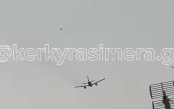 Φωτιά σε κινητήρα αεροσκάφους που απογειώθηκε από την Κέρκυρα – Προσγειώθηκε στο Πρίντεζι