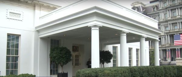 Η Γερουσία των ΗΠΑ απέρριψε ψήφισμα που περιόριζε τις εξουσίες του Τραμπ στον πόλεμο κατά του Ιράν