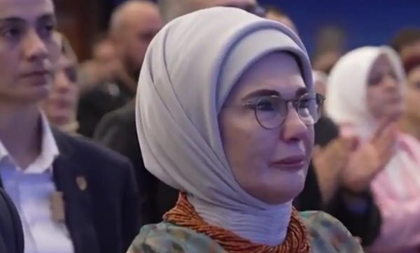 Η Εμινέ Ερντογάν ζήτησε από τη Μελάνια Τραμπ να παρέμβει για τα παιδιά στη Γάζα