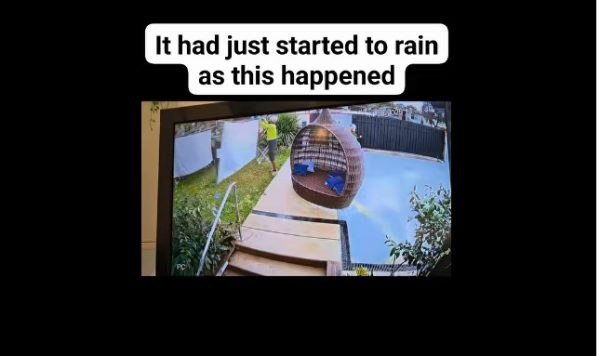 Ταχυδρόμος έγινε «ήρωας της μπουγάδας»: Μάζεψε τα σεντόνια όταν άρχισε να βρέχει - Η πράξη καλοσύνης που συγκίνησε τα social media