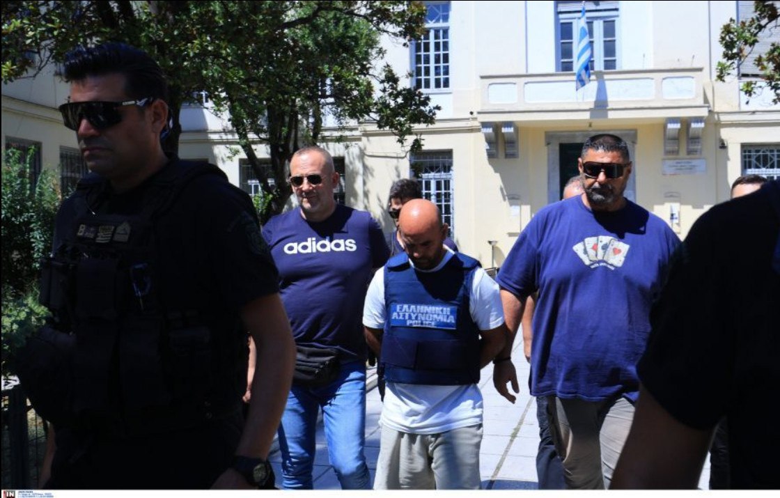 Γυναικοκτονία στον Βόλο: «Θόλωσα, δεν ήθελα να το κάνω» είπε ο 40χρονος στην 18χρονη κόρη του