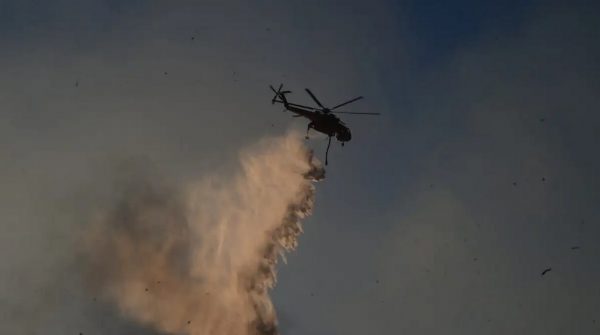 Πυρκαγιά στο Μακροχώρι Καστοριάς – Επιχειρούν 36 πυροσβέστες