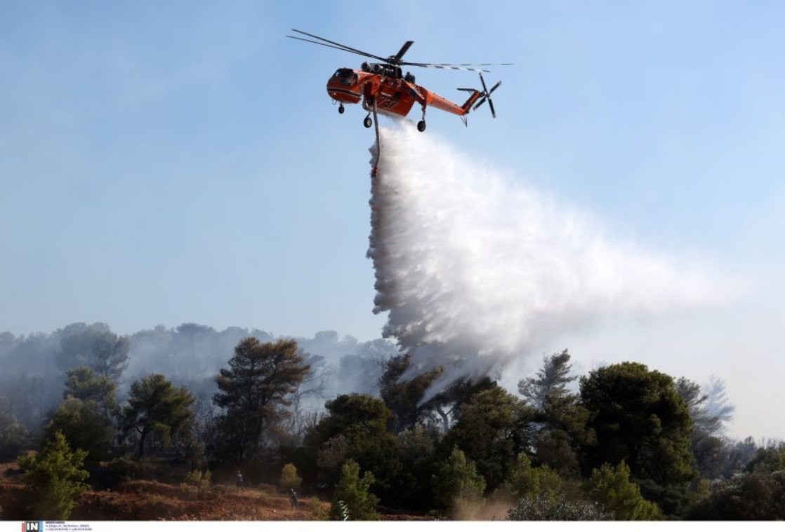 Πολύ καλύτερη η εικόνα της πυρκαγιάς στην Κάντζα - Ενισχύθηκαν οι πυροσβεστικές δυνάμεις