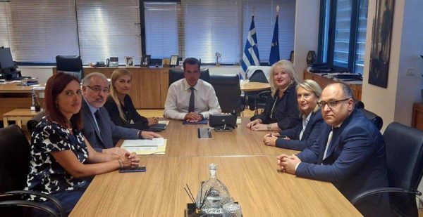 Η Ολομέλεια των Δικηγορικών Συλλόγων αντιδρά στο νέο νομοσχέδιο για το μεταναστευτικό – Συνάντηση με Πλεύρη – Βολουδάκη