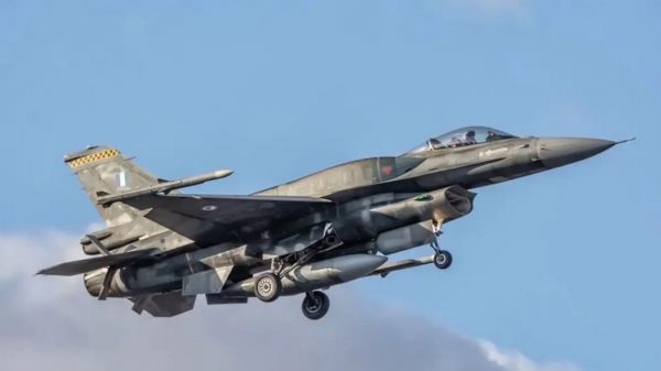 Η Πολεμική αεροπορία προχωρά σε αναβάθμιση των μαχητικών αεροσκαφών F-16 Block 50