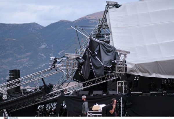 Γιάννενα: Βίντεο από τη στιγμή που καταρρέει η σκηνή πριν τη συναυλία των Βίσση, Ρέμου, Μάστορα