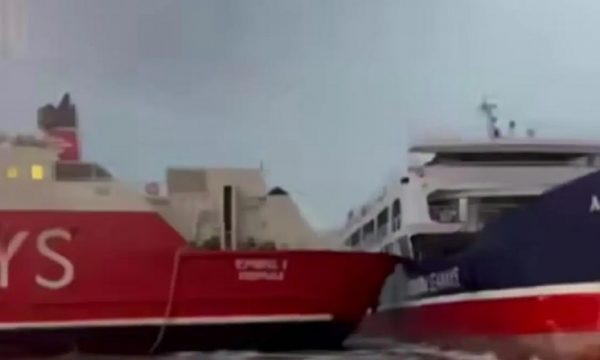 Ηγουμενίτσα: Έσπασαν οι κάβοι και συγκρούστηκαν δυο πλοία στο λιμάνι