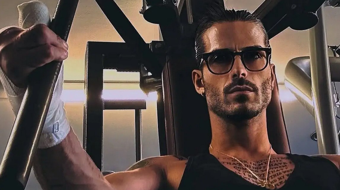 Ξέσπασε ο Άρης Μουγκοπέτρος για τον φίλο του που του έδωσε την κροτίδα: «Έχει το θράσος να πηγαίνει σε πανηγύρι και να γλεντάει»