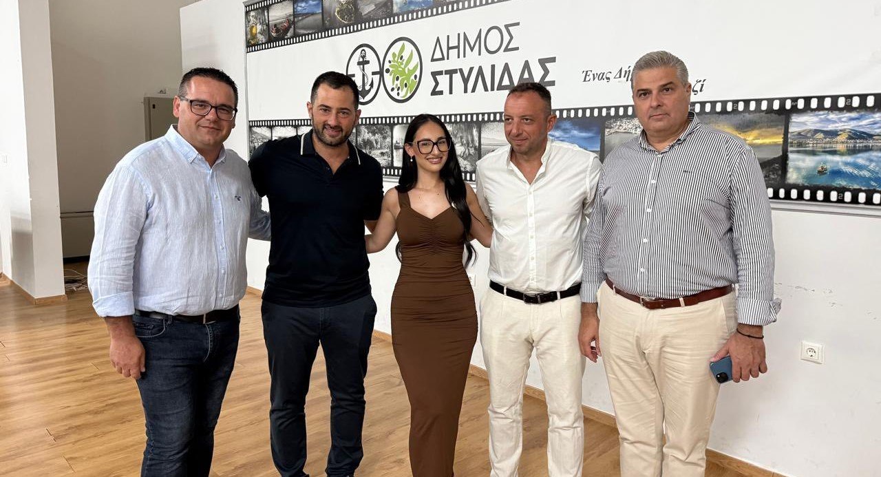 Φάνης Σπανός: «80 χρόνια μετά η κεντρική πλατεία Στυλίδας άλλαξε και το χαρήκαμε όλοι μαζί με μια εξαιρετική συναυλία»