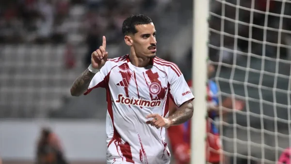 Βόλος – Ολυμπιακός 0-2: Ο Τσικίνιο έσπασε το «μπλόκο» στο Πανθεσσαλικό και έφερε το 2/2 για τους Πειραιώτες στη Super League