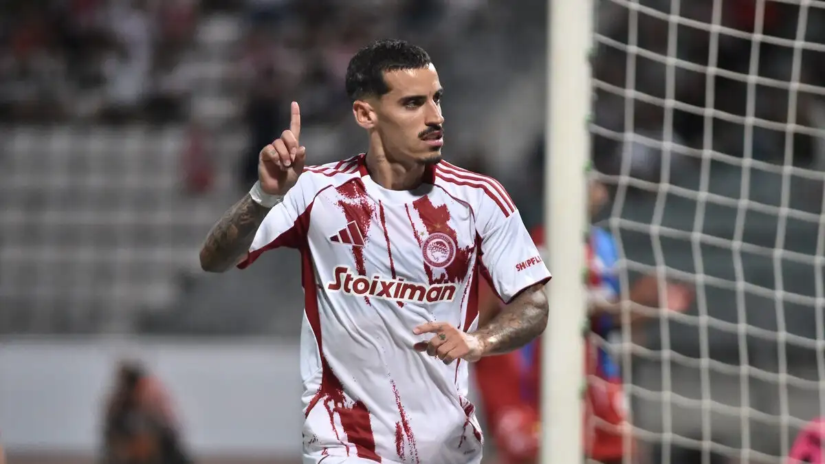 Βόλος – Ολυμπιακός 0-2: Ο Τσικίνιο έσπασε το «μπλόκο» στο Πανθεσσαλικό και έφερε το 2/2 για τους Πειραιώτες στη Super League