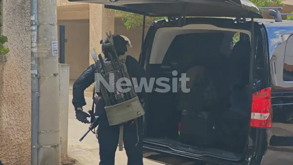 Χολαργός: 57χρονος άνδρας πέταξε μολότοφ και ταμπουρώθηκε στο σπίτι του με βαλλίστρα – Τραυματίστηκε αστυνομικός