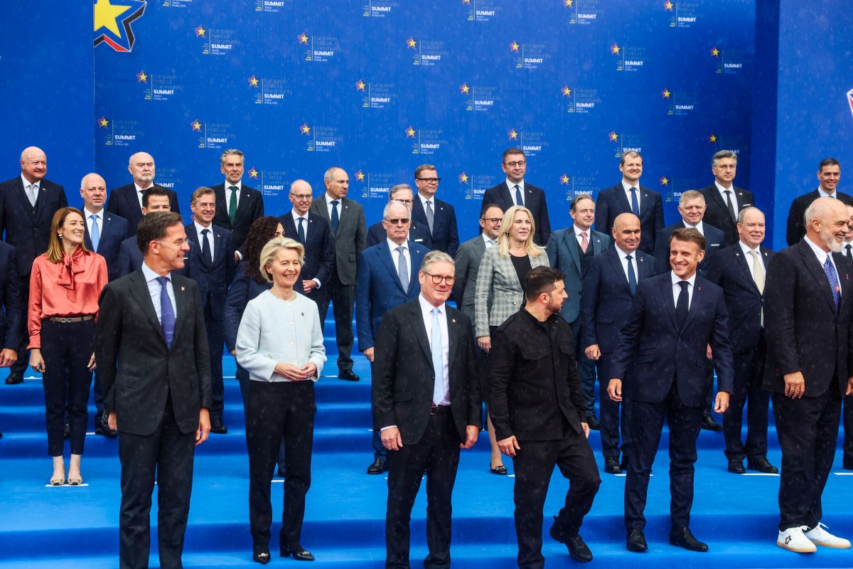 Ολοκληρώθηκε η τηλεδιάσκεψη των Ευρωπαίων ηγετών με τον Ζελένσκι – Αναχωρούν για τις ΗΠΑ