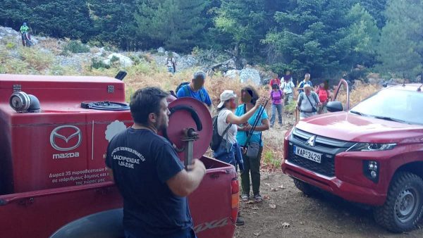 Εθελοντές διέσωσαν ορειβάτη που είχε τραυματιστεί στο όρος Καντήλι στην Εύβοια