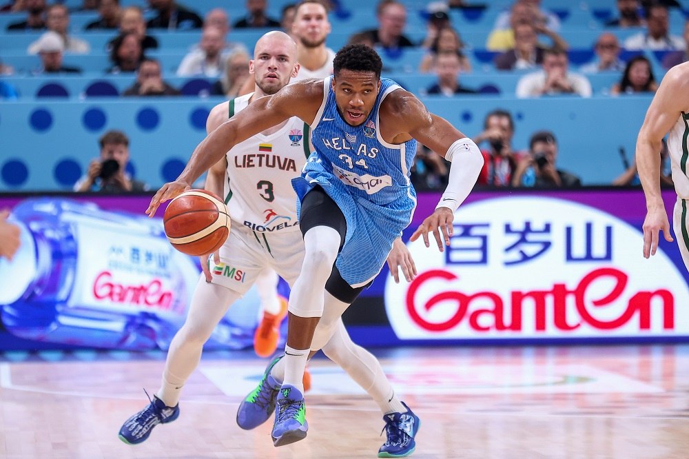 Eurobasket 2025: Τουλάχιστον 1.500 Έλληνες στο πλευρό της Εθνικής για τον αγώνα με την Τουρκία - Εγκρίθηκε η επιπλέον πτήση τσάρτερ που ζήτησε ο Αταμάν