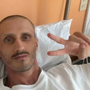 Ακίλε Πολονάρα: «Συνδέεις τη λέξη καρκίνο με το θάνατο, δεν ήταν δίκαιο για τα παιδιά μου να πηδήξω από το παράθυρο»