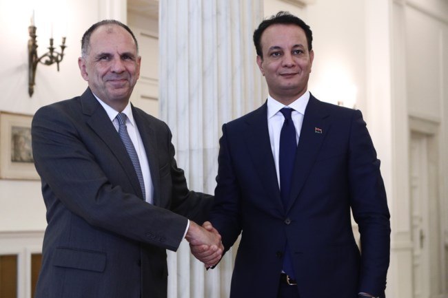 Συνάντηση Μητσοτάκη - Γεραπετρίτη με τον γιο του στρατάρχη Χαφτάρ στο Μαξίμου