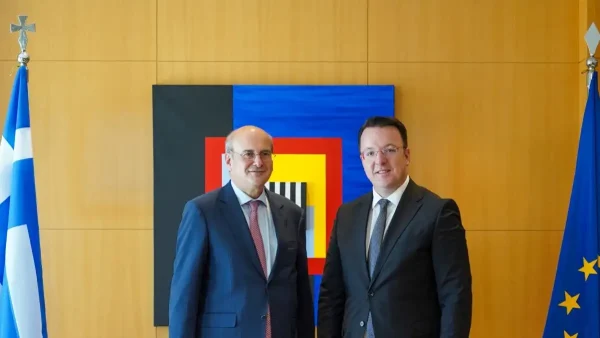 Συνάντηση Κωστή Χατζηδάκη με τον υπουργό μεταφορών της Βόρειας Μακεδονίας – Οικονομία και έργα υποδομών στο τραπέζι της συζήτησης