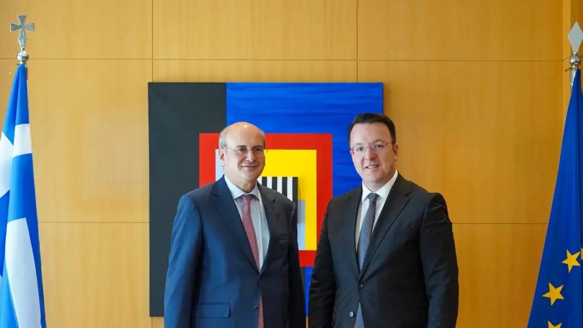 Συνάντηση Κωστή Χατζηδάκη με τον υπουργό μεταφορών της Βόρειας Μακεδονίας – Οικονομία και έργα υποδομών στο τραπέζι της συζήτησης