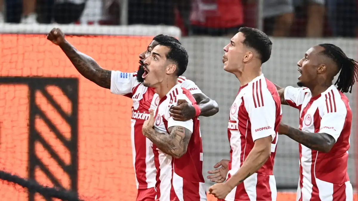 Ολυμπιακός – Λεβαδειακός 3-2: Ο Τσικίνιο «εκτέλεσε» τους μαχητικούς Βοιωτούς σε επεισοδιακό παιχνίδι για τη Super League