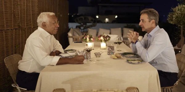 Στο σπίτι του Μητσοτάκη στην Αθήνα για δείπνο ο πρόεδρος του Ευρωπαϊκού Συμβουλίου, Αντόνιο Κόστα – Δείτε φωτό