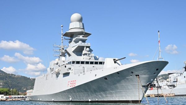 Δένδιας: Υπεγράφη η δήλωση προθέσεων με την Ιταλία για να αποκτήσει το Πολεμικό Ναυτικό 2+2 φρεγάτες Bergamini