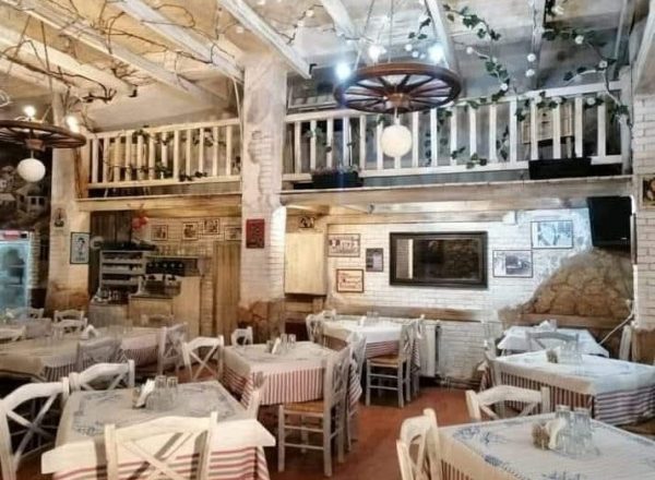 «Σούρτα – Φέρτα»: Το all time classic μεζεδοπωλείο της Λαμίας σας περιμένει με νέο ωράριο λειτουργίας!