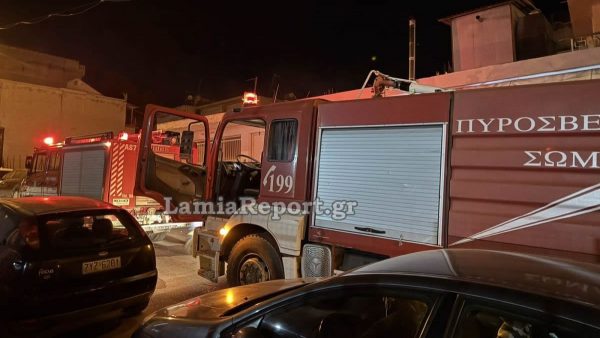 Πυρκαγιά σε καμινάδα καταστήματος στην οδό Θερμοπυλών στη Λαμία