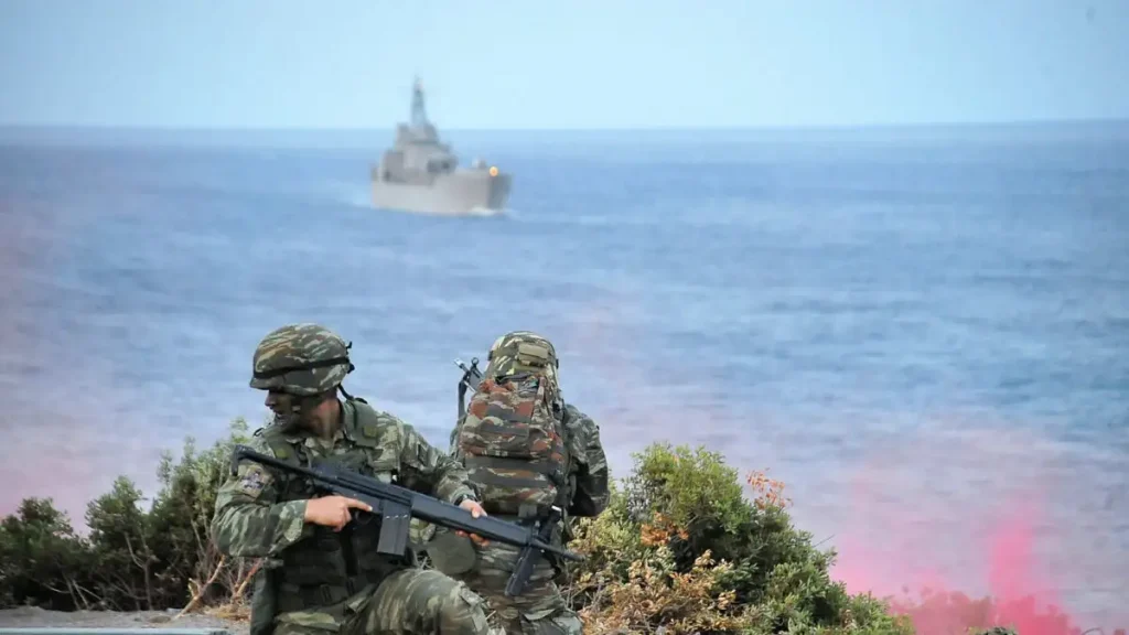 Οργή στις Ένοπλες Δυνάμεις για το «αντισυνταγματικό» νομοσχέδιο Δένδια