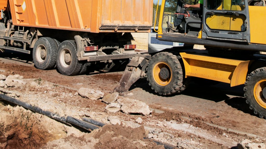 Λαμία: Διακοπή κυκλοφορίας και απαγόρευσης στάθμευσης σε κεντρικά σημεία για διέλευση οπτικών ινών
