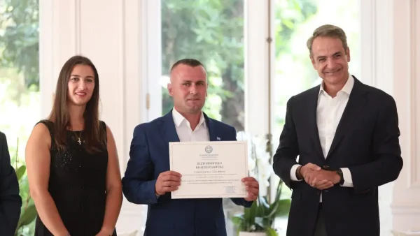 Ελληνική ιθαγένεια απέκτησε τιμητικά ο άνδρας που ρίσκαρε την ζωή του και ανέσυρε δύο παιδιά από τον Άραχθο