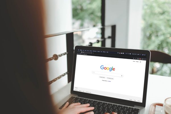 Η Κομισιόν «χτυπά» την Google με πρόστιμο 2,95 δισ. ευρώ για μονοπωλιακές πρακτικές
