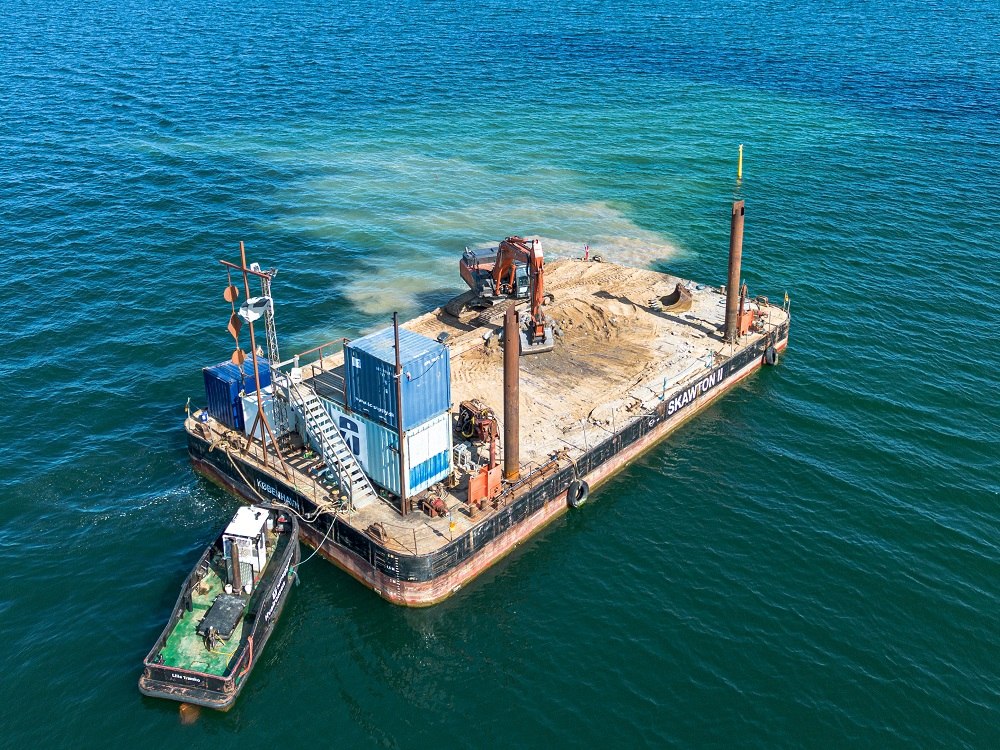 Έπεσαν υπογραφές για Chevron – Helleniq Energy: Αρχίζουν οι έρευνες στα 4 «οικόπεδα» Κρήτης και Πελοποννήσου