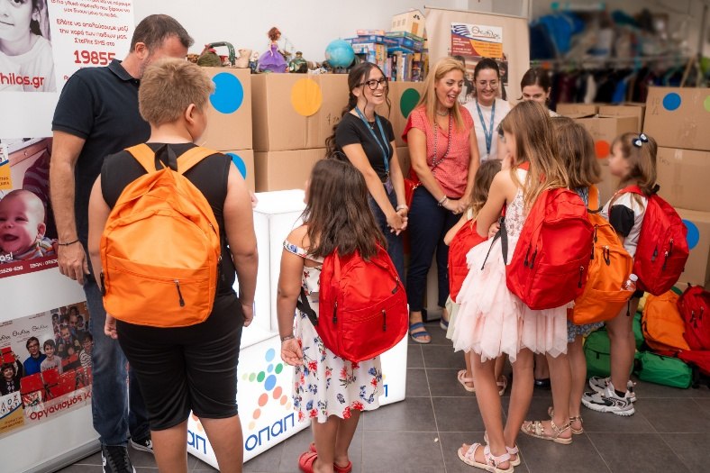 Ο ΟΠΑΠ γεμίζει τις σχολικές τσάντες με ελπίδα