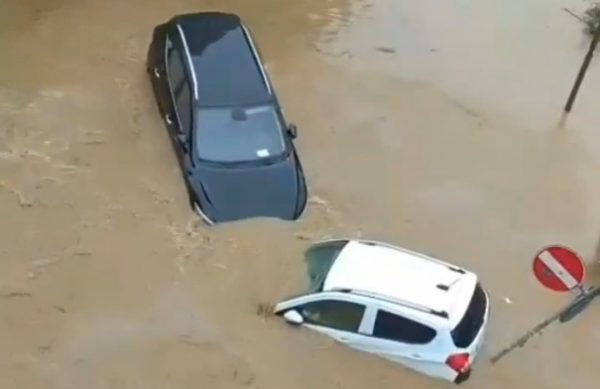 Ιταλία: Ασταμάτητο το κύμα κακοκαιρίας – Πλημμυρίζουν σπίτια και ολόκληρα νησιά