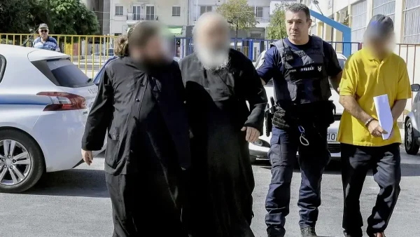 «Ιερό κύκλωμα» στα Καλάβρυτα: Ο ηγούμενος της Μονής ήθελε να πουλήσει ακόμη και τις τοιχογραφίες