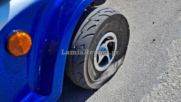 Ακινητοποιήθηκε με το αμαξίδιο του στην οδό Φιλίας από λάστιχο (ΦΩΤΟ)