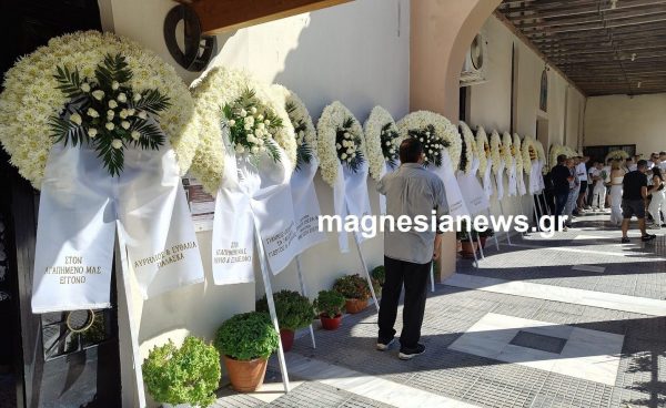 Με μηχανάκια και τη σημαία της ΑΕΚ το τελευταίο αντίο στον αδικοχαμένο Νίκο Παλάσκα
