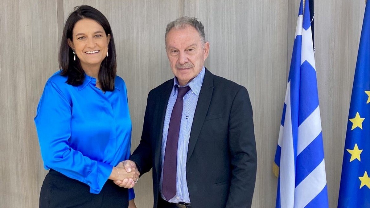 Συνάντηση Κοτρωνιά με την Υπουργό Εργασίας Νίκη Κεραμέως