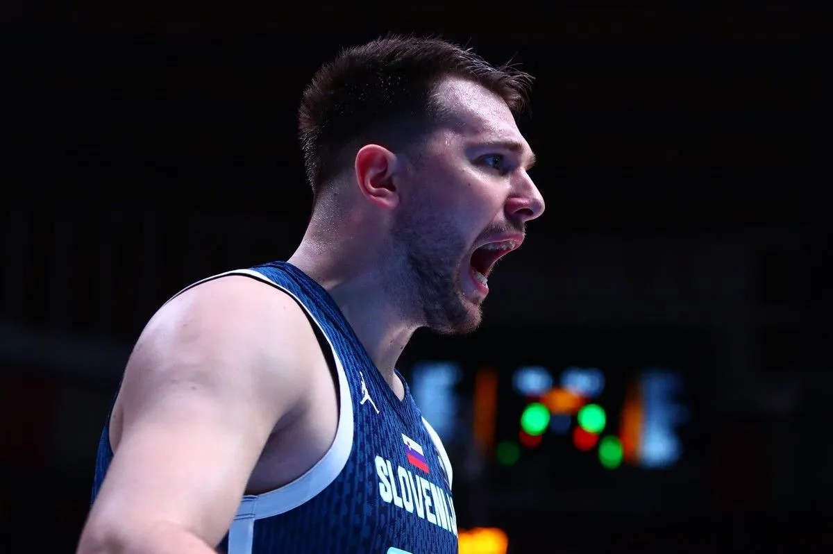 Ιταλία – Σλοβενία 77-84: Ο διαστημικός Λούκα Ντόντσιτς έστειλε τους Σλοβένους στα προημιτελικά του Eurobasket 2025