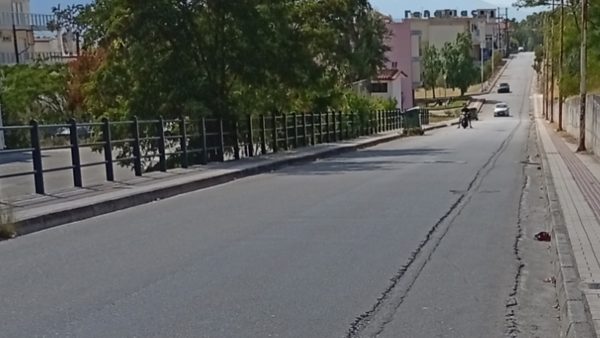 Έχουν κάνει πίστα το δρόμο - Κινδυνεύει κόσμος