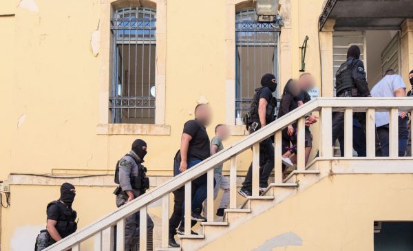 Μαφία της Κρήτης: Προφυλακίστηκαν τα δύο αδέλφια που φέρονται ως εγκέφαλοι, για εκβιασμούς και εκποίηση εκκλησιαστικής περιουσίας