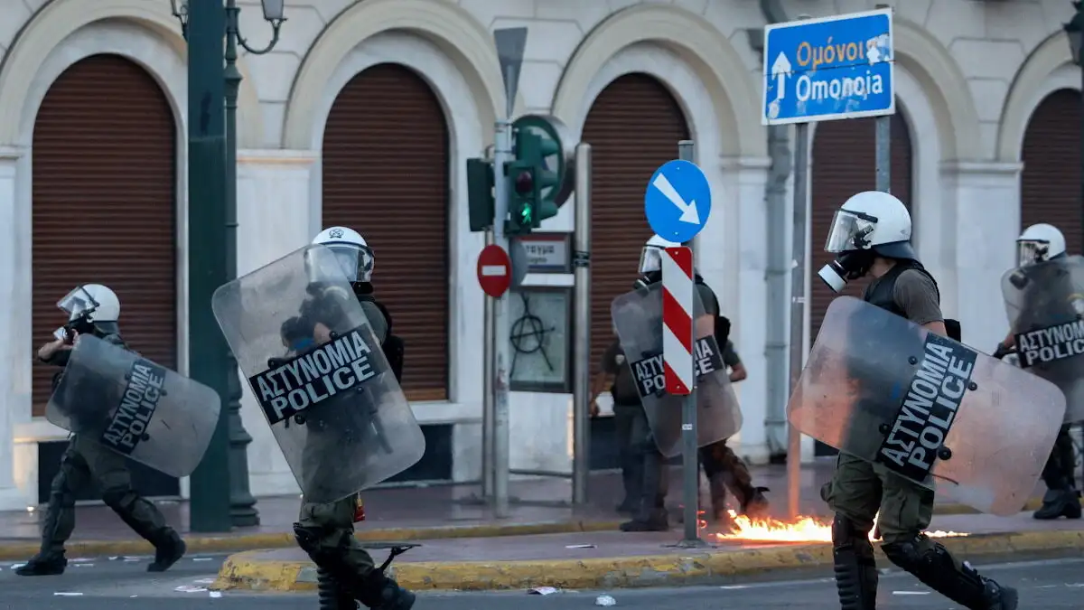 Οι Ρομά καταγγέλλουν ρατσισμό και προετοιμάζουν διαδηλώσεις στο κέντρο της Αθήνας – Αντιδρούν στο σχέδιο αστυνόμευσης των οικισμών