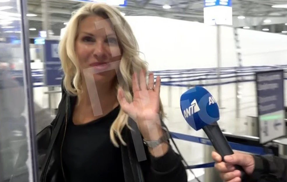 Ελένη Μενεγάκη: Η σπάνια εμφάνιση μπροστά στην κάμερα – Δείτε το βίντεο από το αεροδρόμιο