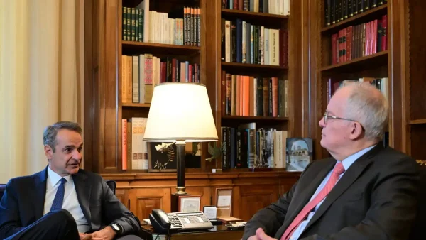 Μητσοτάκης: Μειώνουμε φόρους και αυξάνουμε μισθούς – Το πλεόνασμα κάθε χρόνο θα επιστρέφεται στους πολίτες