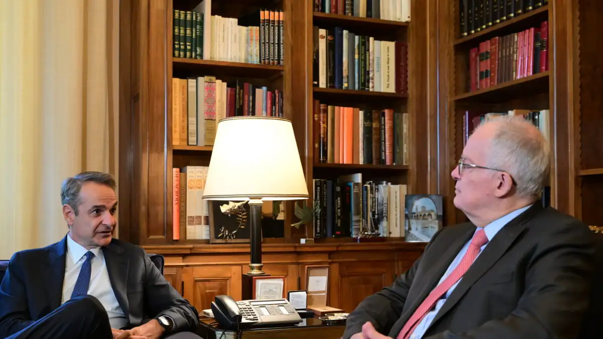 Μητσοτάκης: Μειώνουμε φόρους και αυξάνουμε μισθούς – Το πλεόνασμα κάθε χρόνο θα επιστρέφεται στους πολίτες