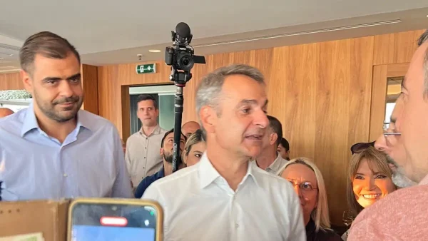 Ο Μητσοτάκης στην καθιερωμένη συνάντηση με τους δημοσιογράφους – Τι είπε για τα μέτρα και τα σχόλια για Τσίπρα και Καμμένο