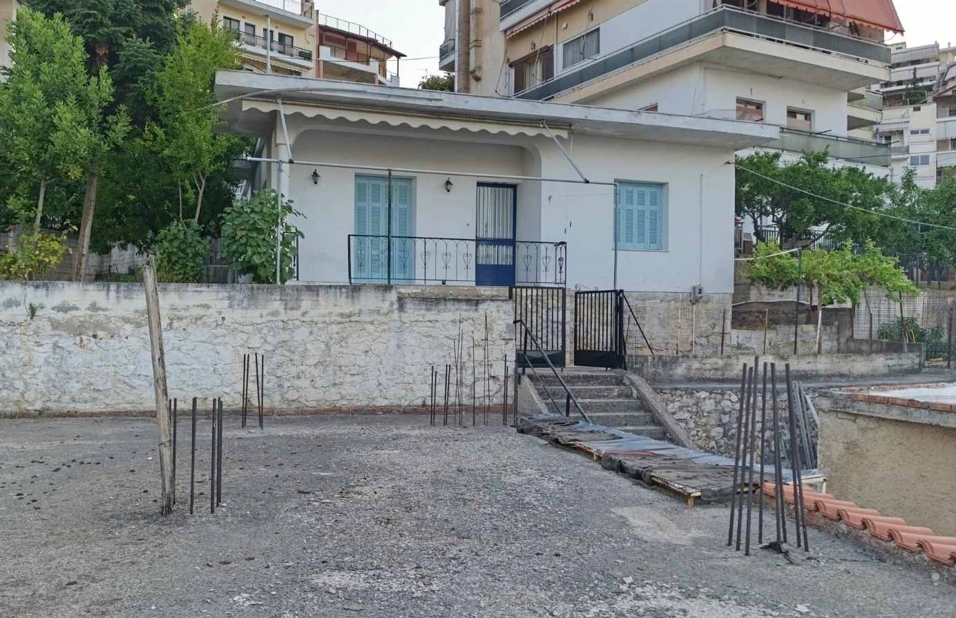 Πωλείται μονοκατοικία στη Λαμία